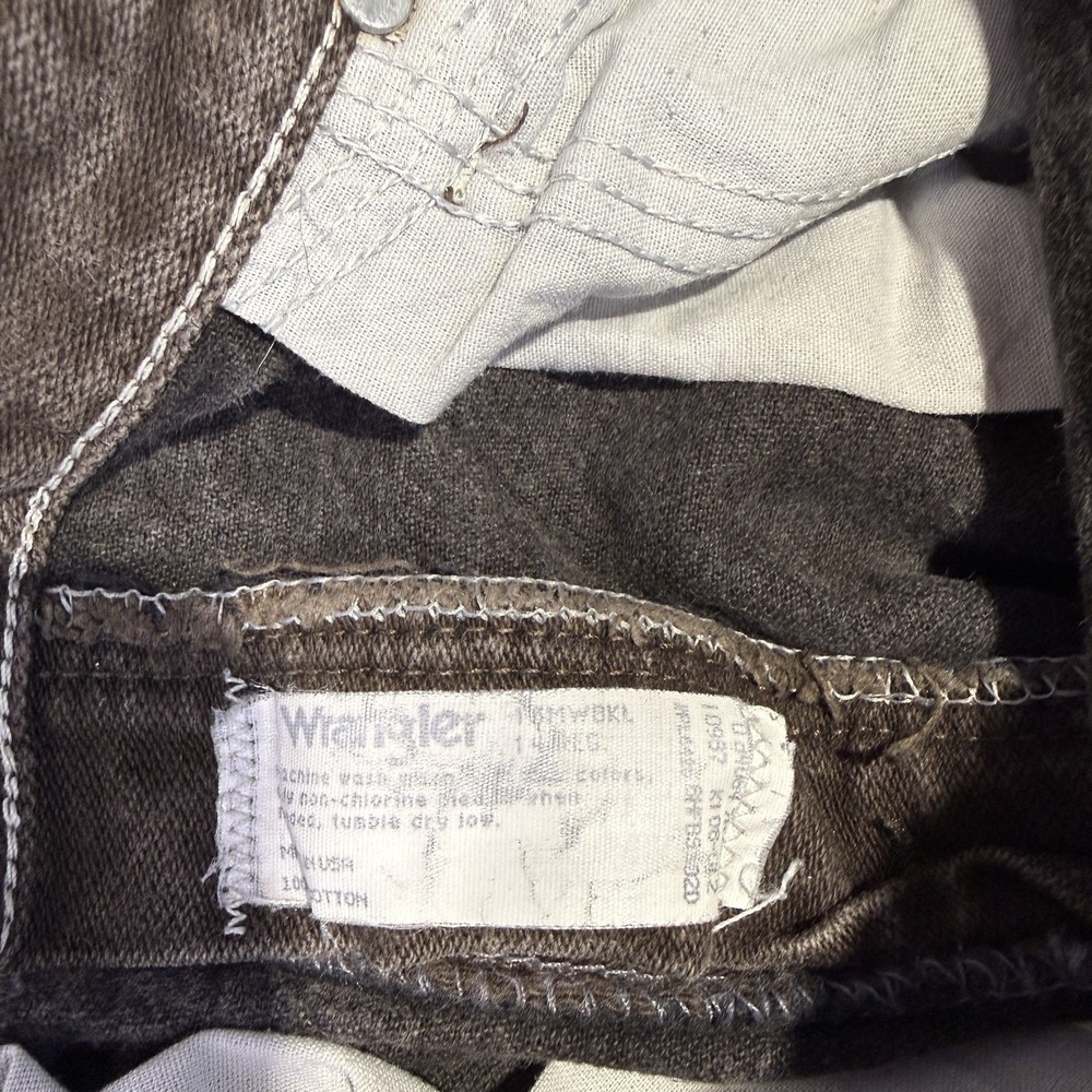 Wrangler High-Rise Women’s Jeans in Washed Black - Picture 2 of 5